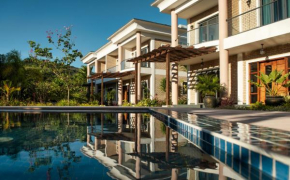 ISLA HOLIDAY HOME